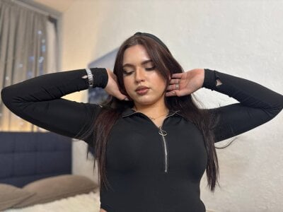 Avery_Flores kullanıcısının black cotton and pure beauty power albümü -  6 fotoğraf