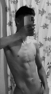 Subtly Irresistible 👀❤️‍🔥 de Alexxus_Smith  2 photos