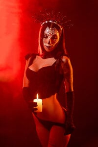 AilishBenson Halloween 🎃🎃 Pic