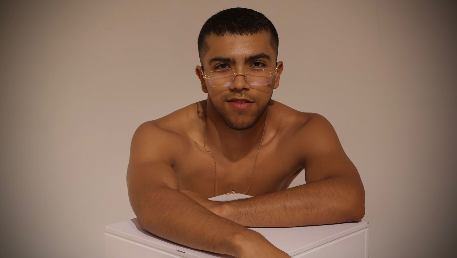 Colstorw_ Public slika