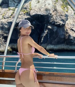 agathaqueeny Just me. Pic 3