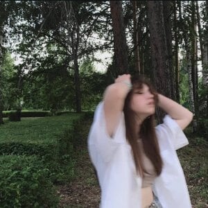 LeonaBelhumeur Public Pic 4