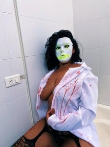 lia_mariana trick or treat Pic