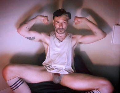 daddydonedid Public รูป  2