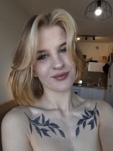 NinaMeaden jess home photos Pic 5