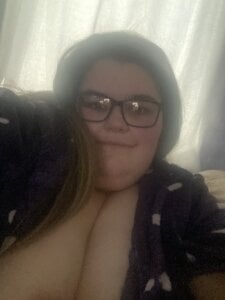 Curvy_Geordie_LouiseX Public Pic 6