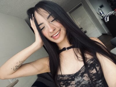 antonellariva_ Sin brackets jeje Pic 4