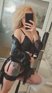 Selenna_emma Hi bby 🤗 Pic 2