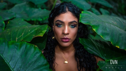 VioletXia_ Wild and exquisite Bilde 2