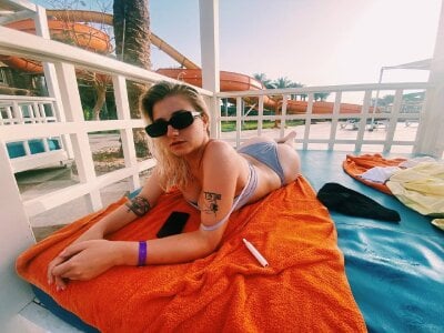 SexyBreaksss Public Pic 3