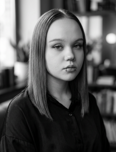 LeahAllsop Public 사진 5