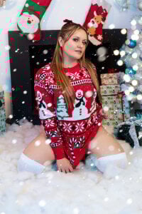 LaurenSpitz Night of Red Stars 🤶 Pic