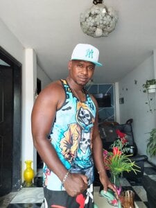 Manbigcocklatin Public Pic 2