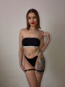 isha_rosee meeee Pic 2