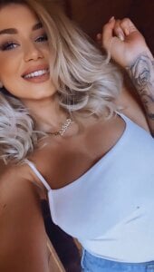 Julia_C Public Poză 6