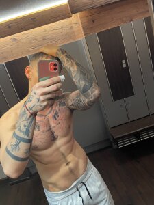 darkAdrianAlpha Public Pic 7