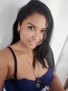 Marcela87 Public Pic 3