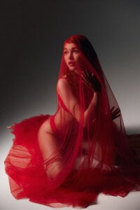 Haze24Red Where you - are is my favorite place on the planet Pic 3