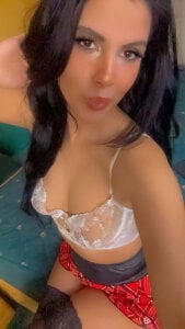 GiuliaHarvey Public Pic 5