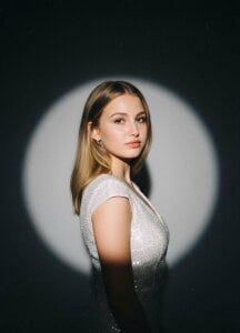 TawnyaVanschaick Public 사진 3