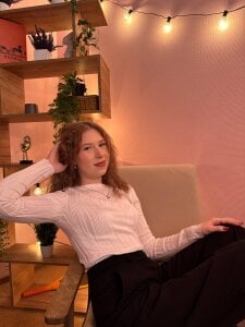 AnishaViens Public Gambar 2