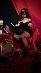 hana_falakのBetween Masks and Wishesの枚の写真