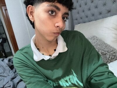 Matty_Sparkk Selfies 🤭 Pic 5