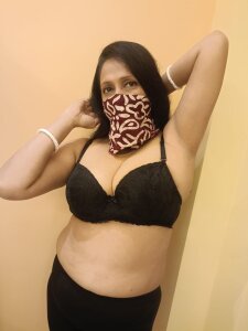 Nisha__19 Public Pic 2