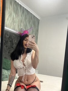 Anais_Carter HOT Pic 2