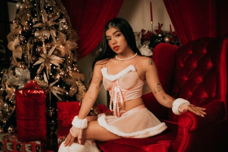 NaylaGrey: Merry Christmas Eve🎁🤶🏻 ( 8 фото)