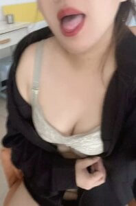 yiyi0316 Public Pic 4