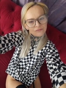 TattooTemptress Some new stuff for you😈 Pic