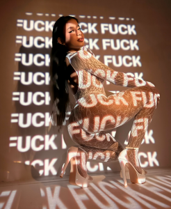 SophieHouston_Light, skin and forbidden words图片 3