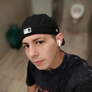 Yeison_8012 Public Pic 2