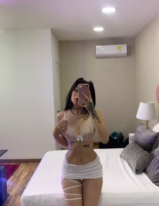 MaddiieFox
