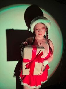 MelanyCarter18 Happy new year🎁✨ Pic 6