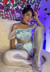 isabel_jaames My sexy costumes Pic 7