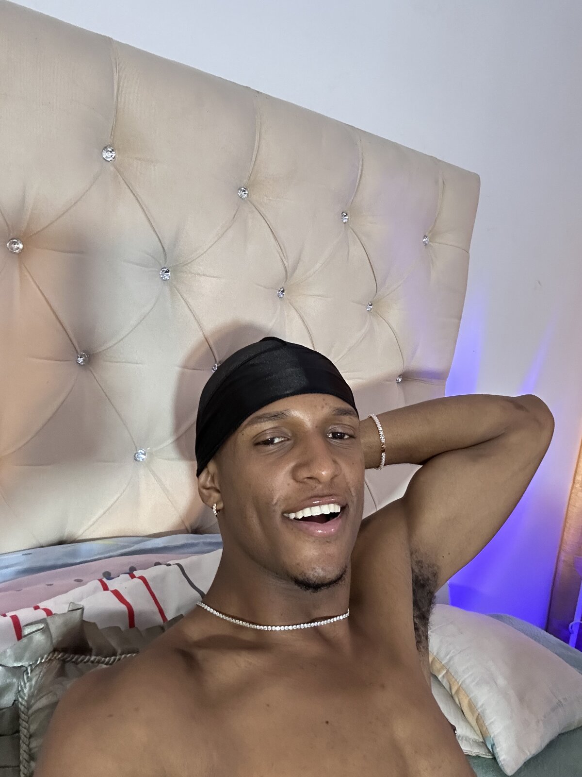 Adam_Byker 热门图片 244