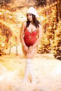 Lizzie-Evans NEW CHRISTMAS 🎆🤶 Gambar 2