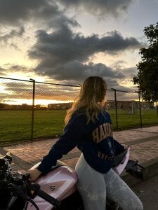 Hornyholly__のMotorcycle 💞の 2枚の写真