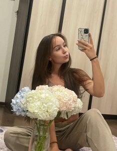 LisaSmiths Flowerss! Pic 4