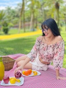 violetta_skinny picnic day🦋 Pic