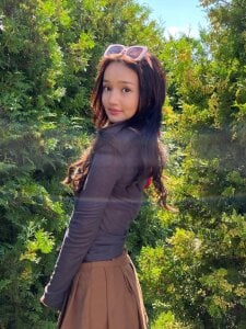 Nari_Ko Warm grass Pic 2