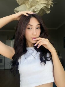 AvrilLatam Girl Light 🌼🤍 Pic