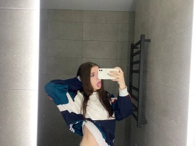 My new outfit de AngelenaCrittendon  Imagens