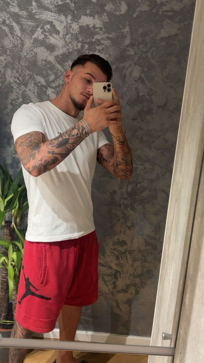 Трендове зображення  9954 Zzedd