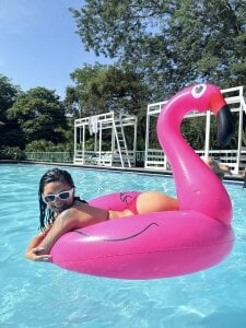 Liisaa_KissIn the pool😍图片 3