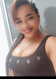 Issis_Souza W E L C O M E รูป  5