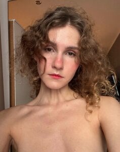 CarinaCurly Public Pic 4