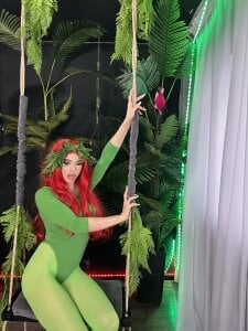 HaileyMadowPoison Ivy照片 5